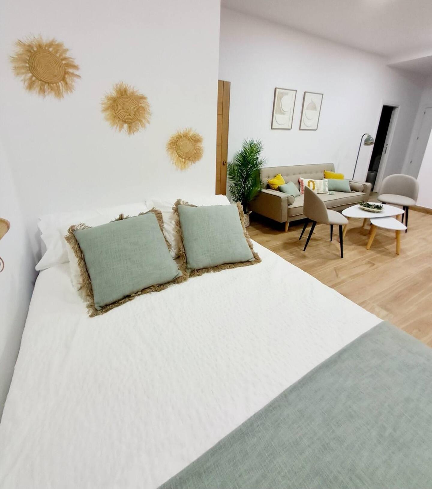 Coffee & Calm Triana Apartment Seville Ngoại thất bức ảnh